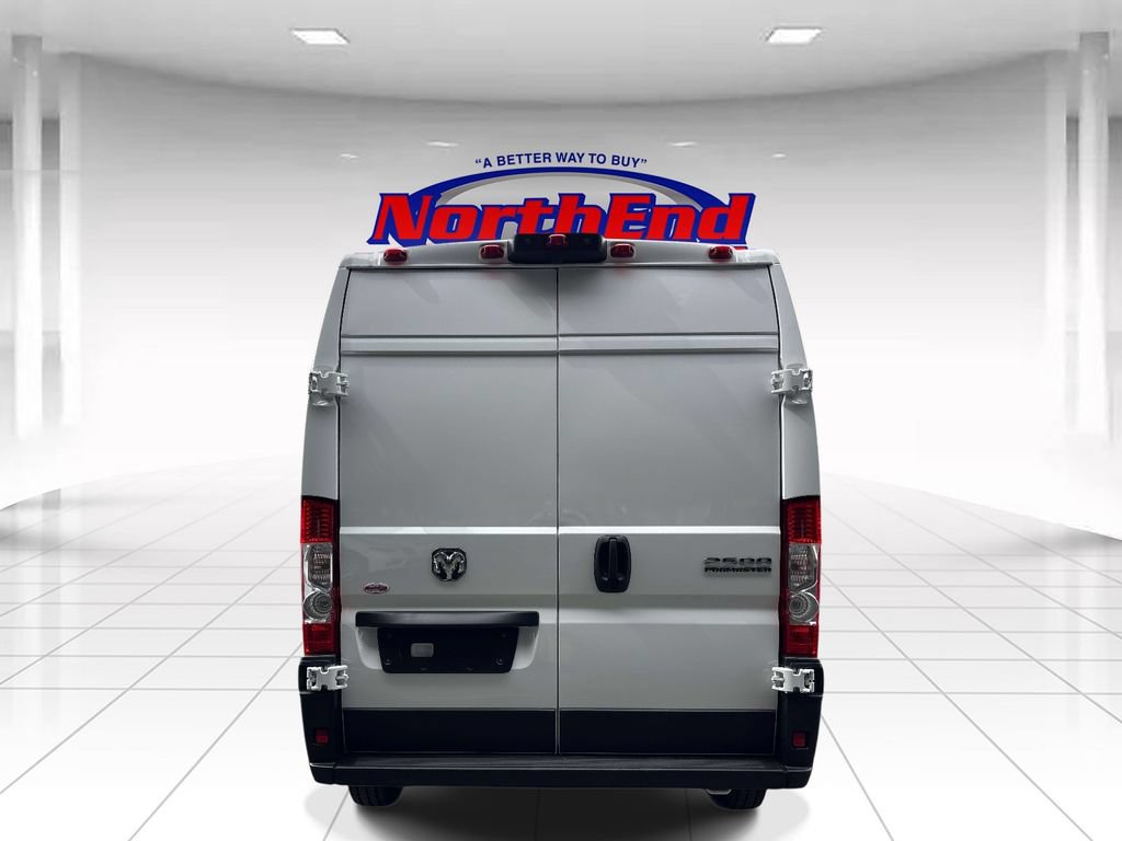 Used 2026 RAM ProMaster 2500 w/ Convenience Group FWD image 4