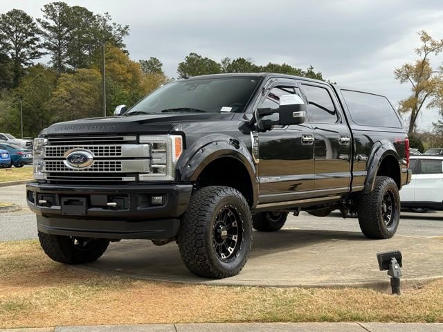 Used 2019 Ford F250 Platinum w/ Platinum Ultimate Package image 3