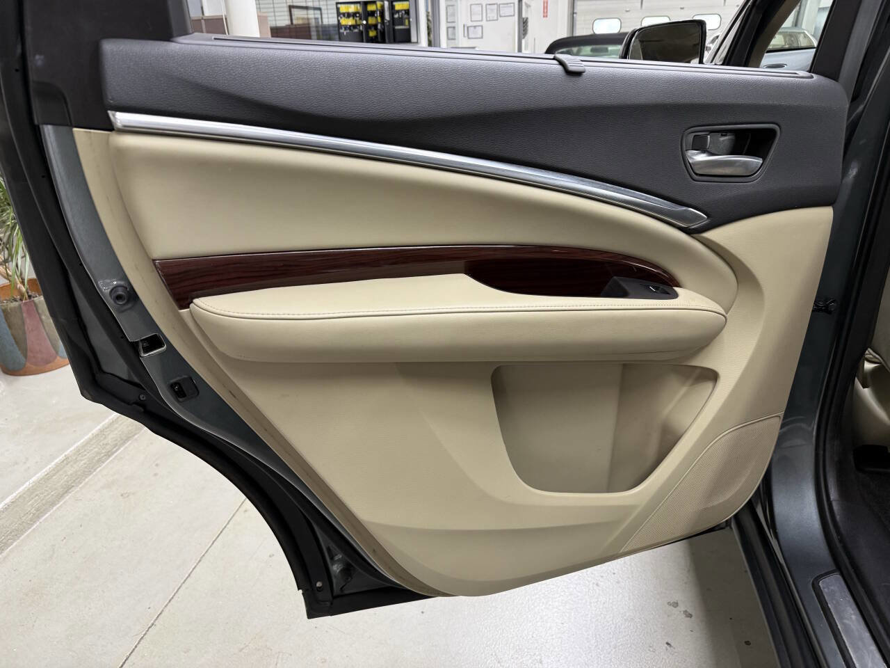 Used 2016 Acura MDX SH-AWD image 12