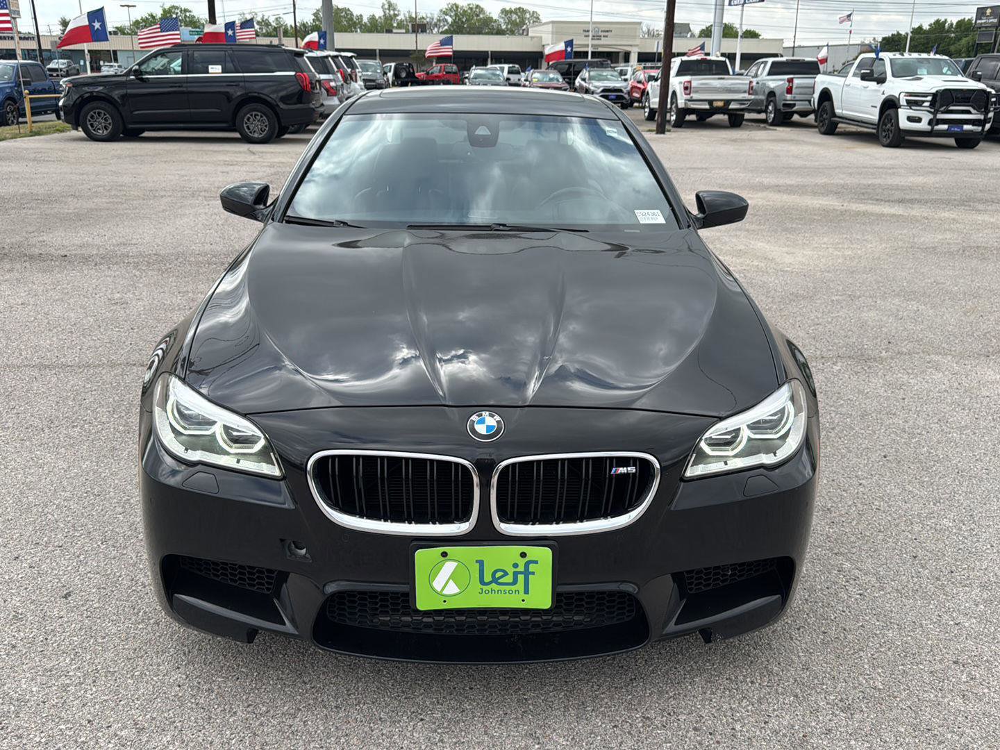 Used 2016 BMW M5 image 2