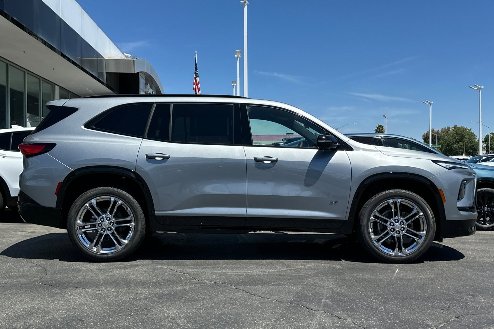 New 2025 Buick Enclave Sport Touring image 4