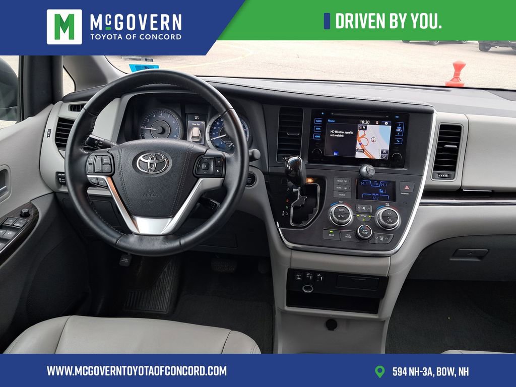Used 2015 Toyota Sienna XLE w/ XLE Navigation Package FWD image 18