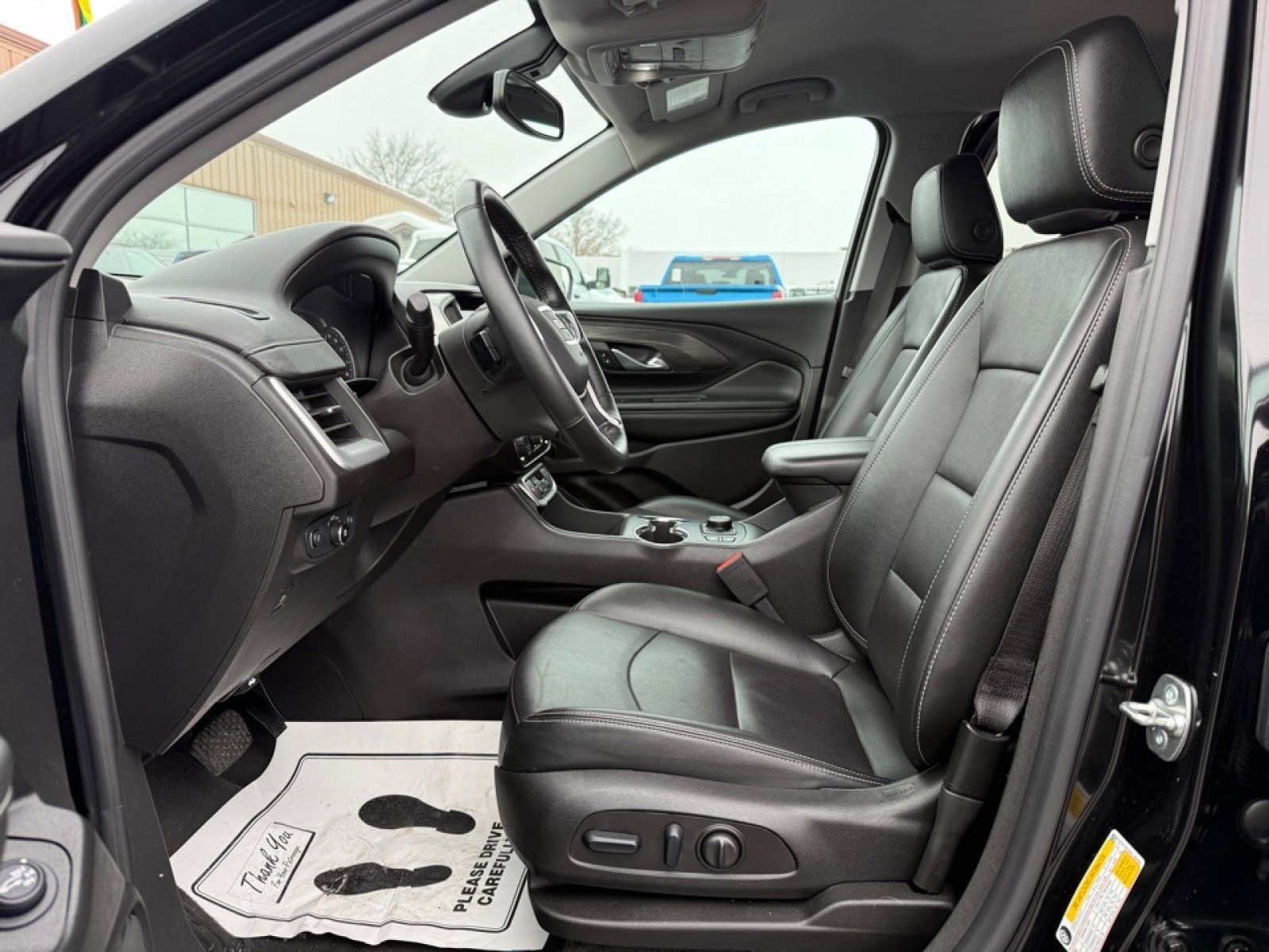 Used 2024 GMC Terrain SLT image 10