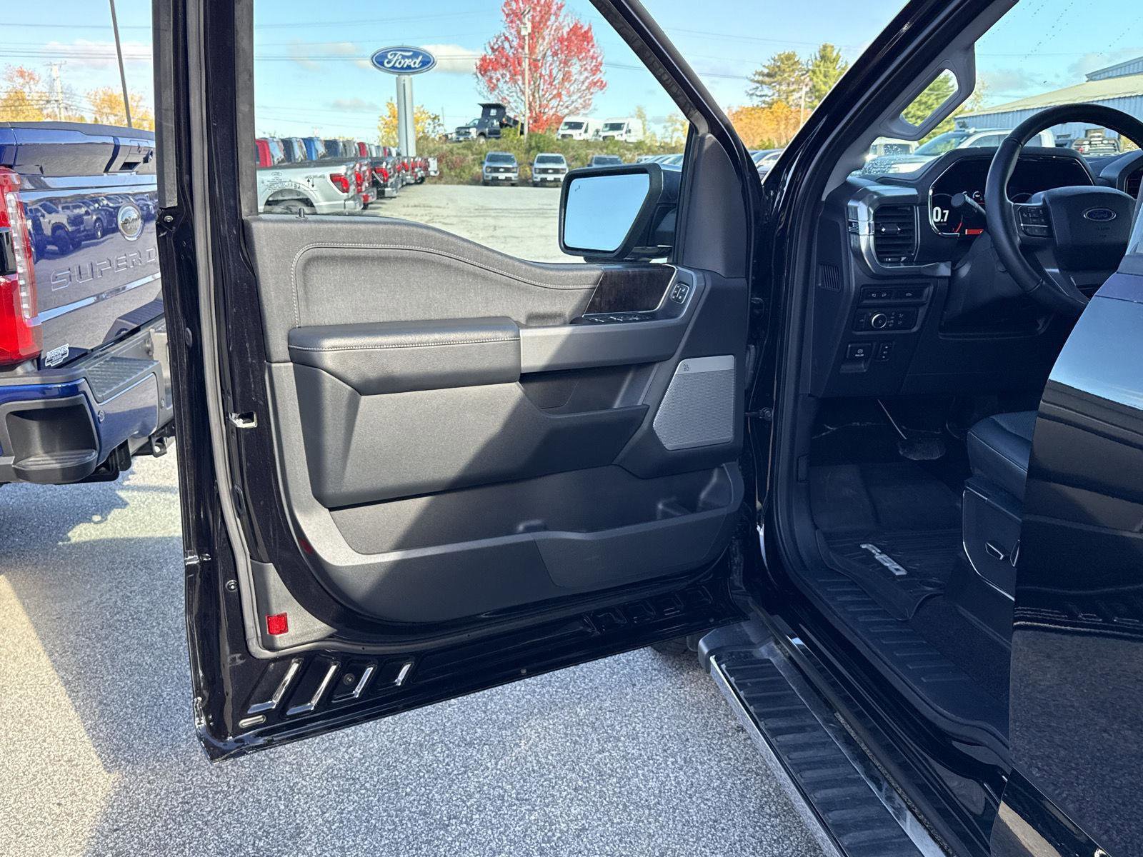 Used 2021 Ford F150 Lariat w/ Equipment Group 502A High image 12