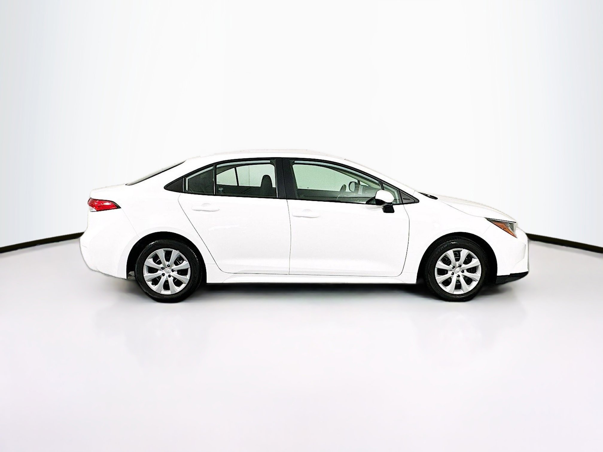 Used 2024 Toyota Corolla LE FWD image 10