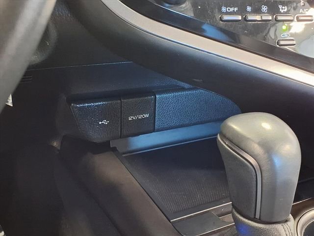 Used 2024 Toyota Camry SE FWD image 12