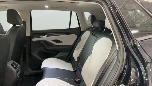 New 2026 Volkswagen Tiguan SE AWD/4WD image 13