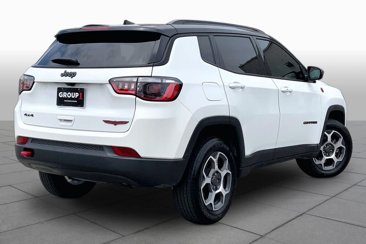 Used 2022 Jeep Compass Trailhawk AWD/4WD image 13