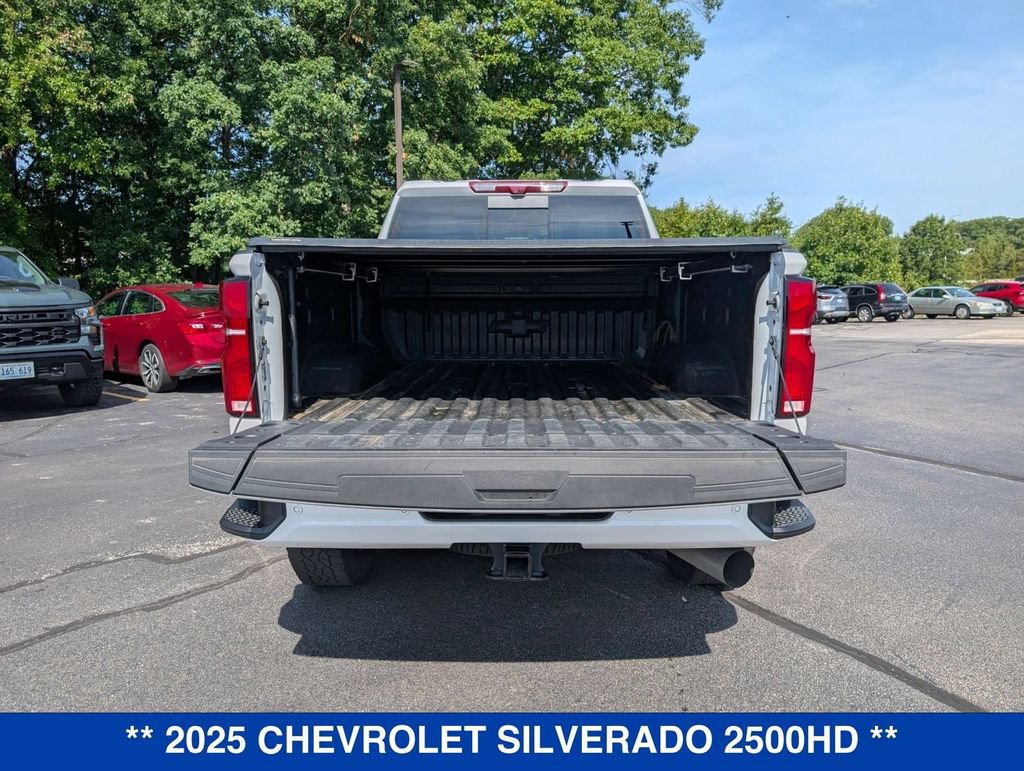 Used 2025 Chevrolet Silverado 2500 High Country w/ High Country Premium Package AWD/4WD image 28