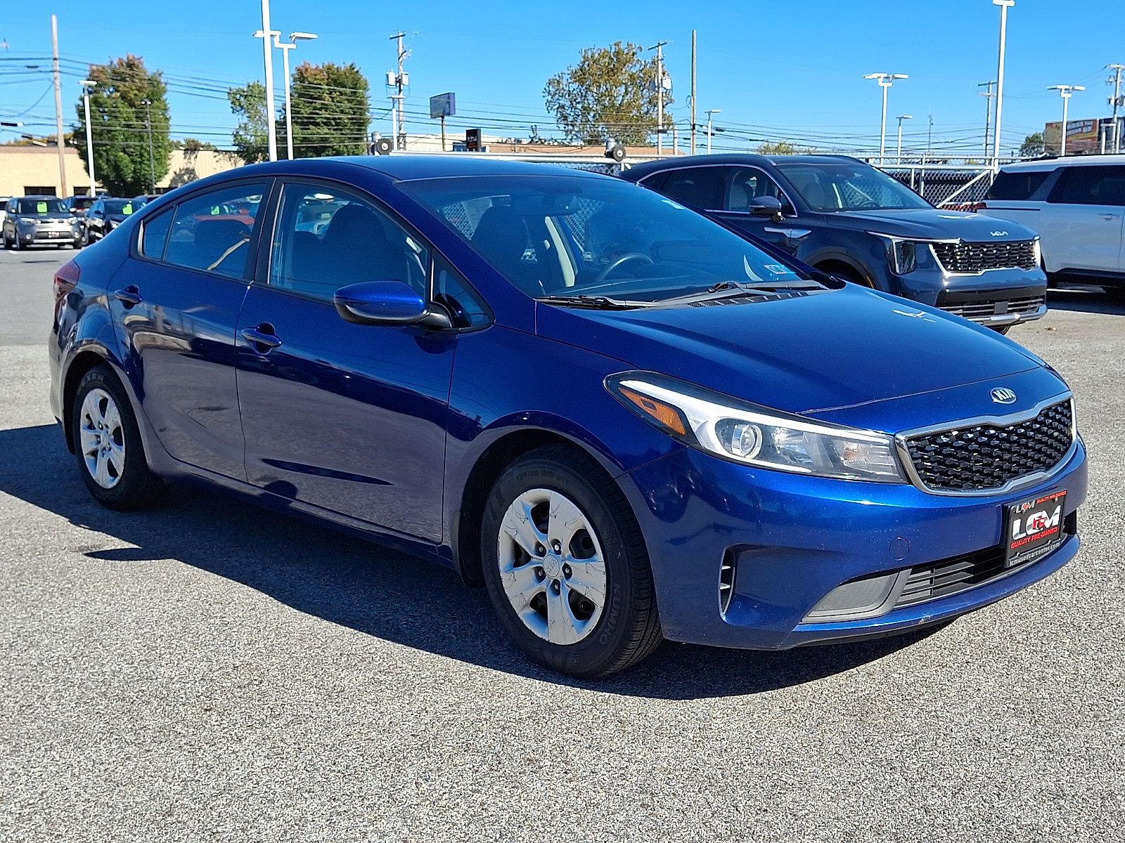 Used 2017 Kia Forte LX FWD image 3