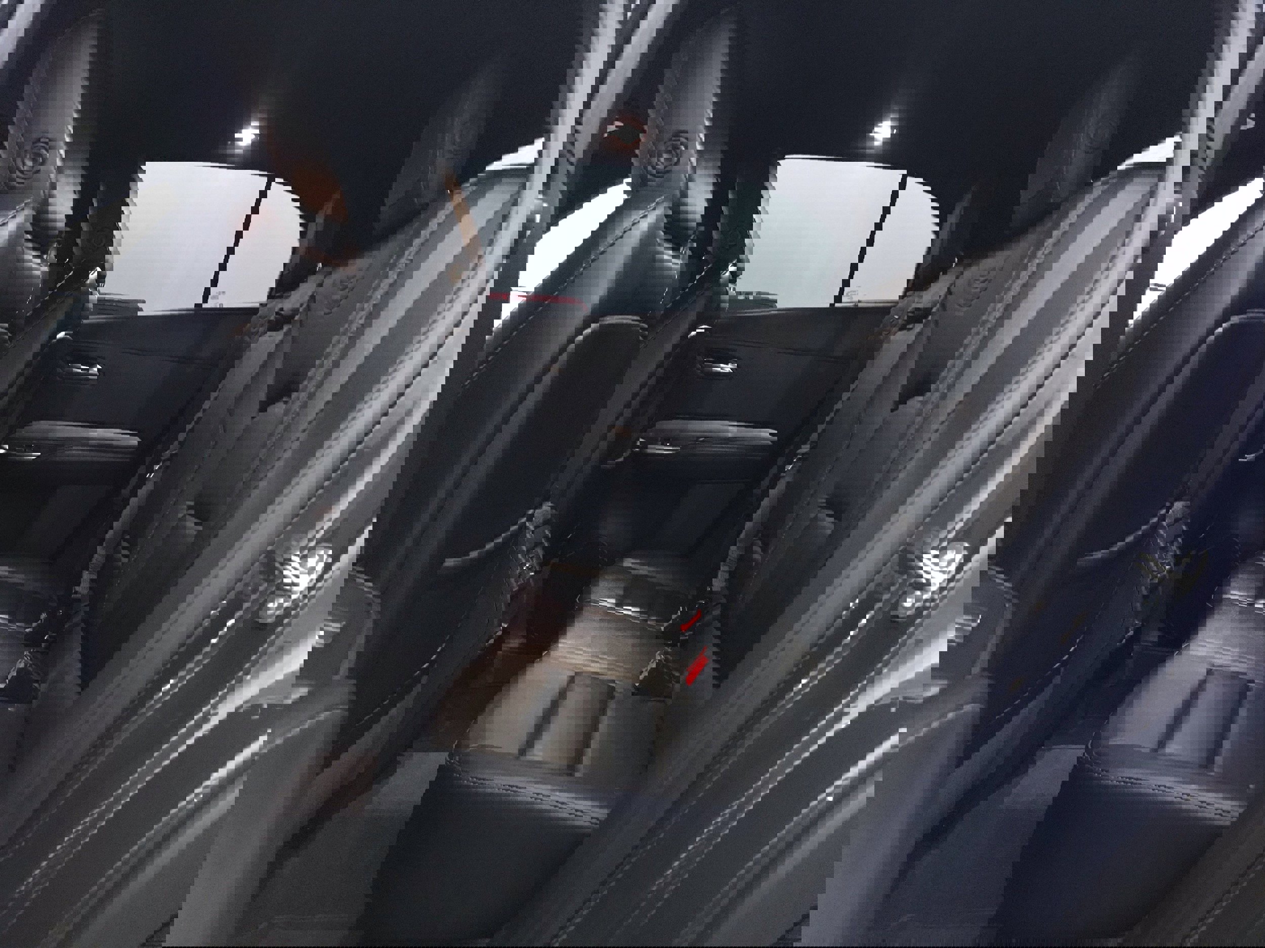 Used 2025 Cadillac XT4 Premium Luxury image 13