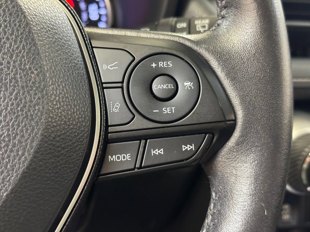 Used 2020 Toyota RAV4 XLE w/ Convenience Package image 33
