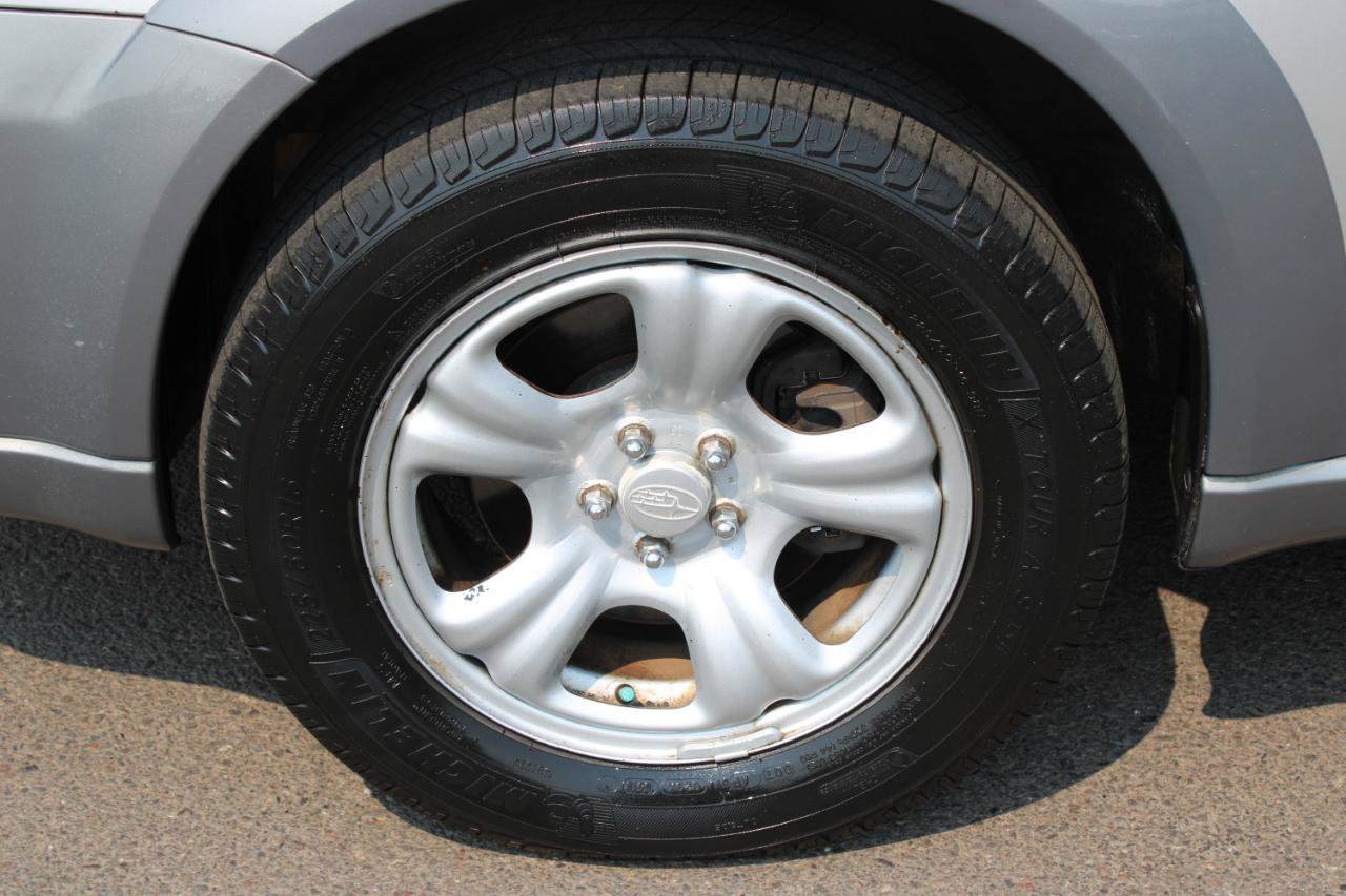 Used 2007 Subaru Outback 2.5i AWD/4WD image 16