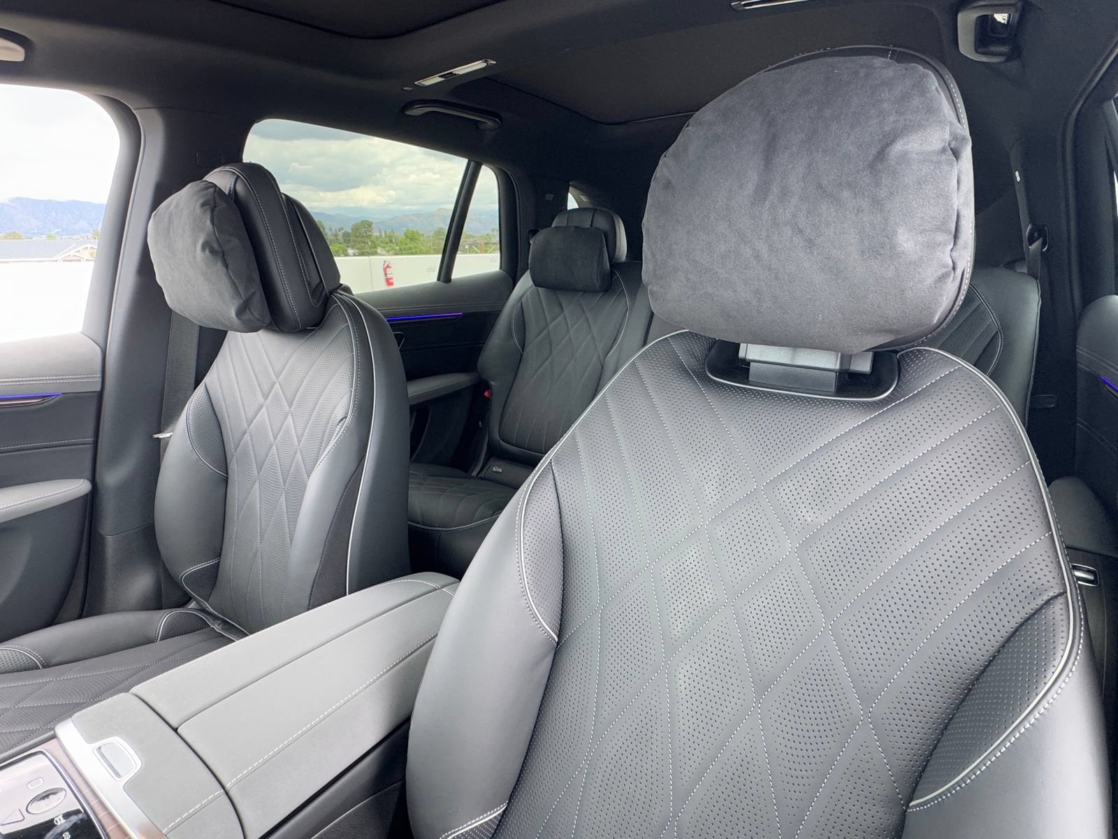 New 2026 Mercedes-Benz EQS 400 4MATIC SUV image 16