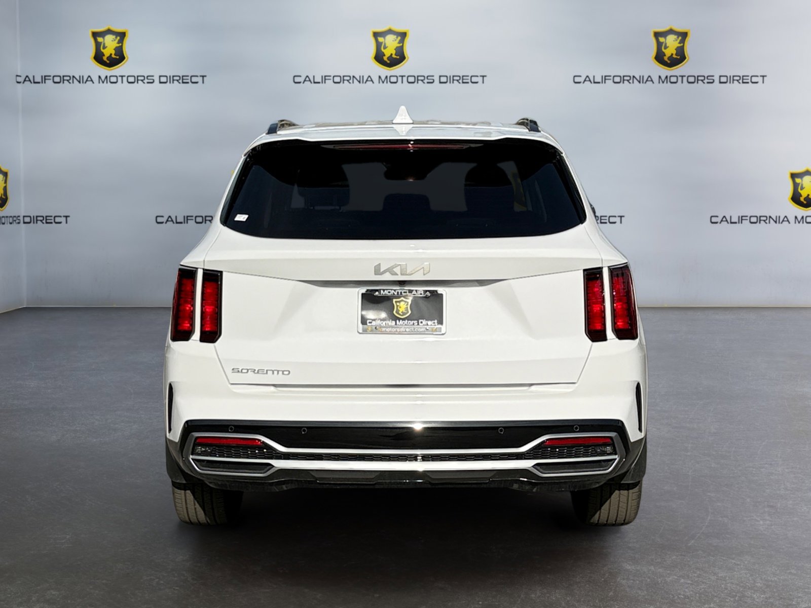 Used 2023 Kia Sorento S image 4