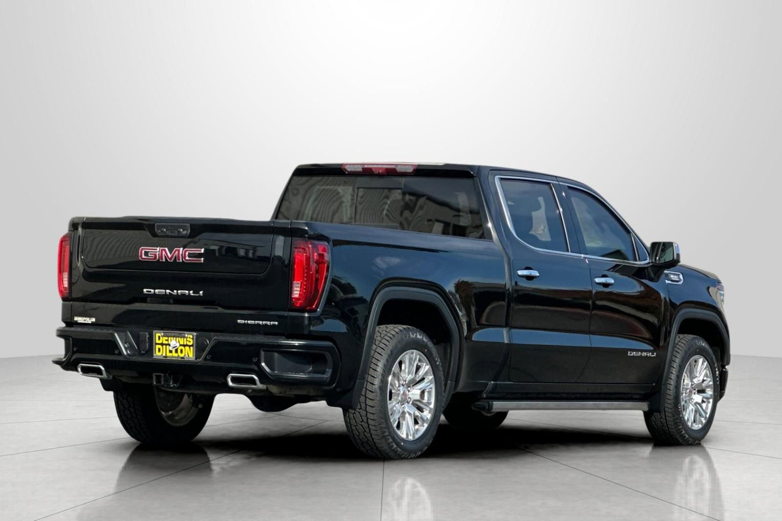 Used 2023 GMC Sierra 1500 Denali w/ Technology Package image 4
