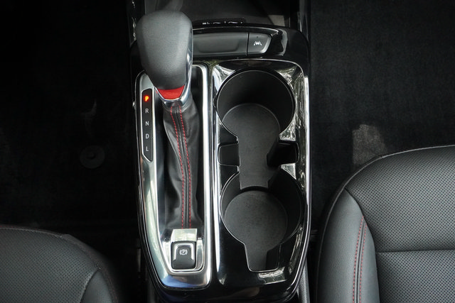 Used 2024 Chevrolet Trax RS w/ Sunroof Package FWD image 18