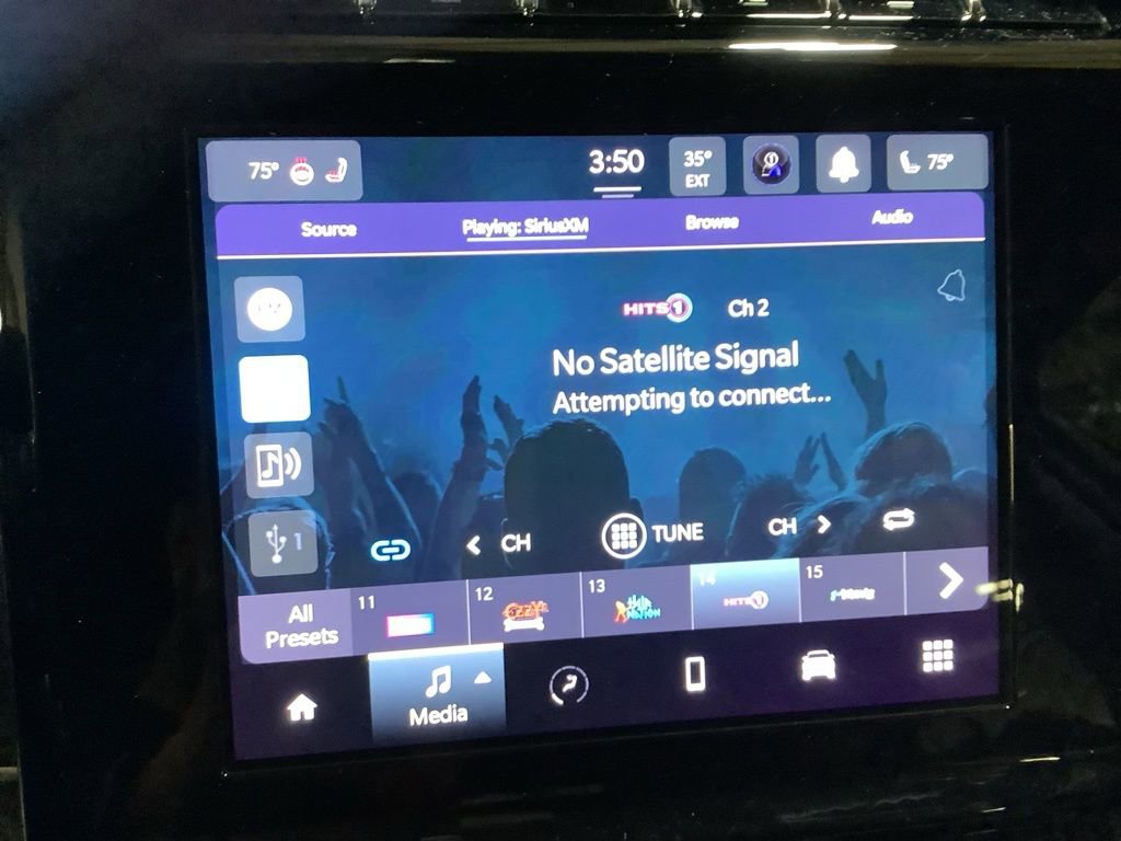 Used 2023 Jeep Grand Cherokee Altitude image 30