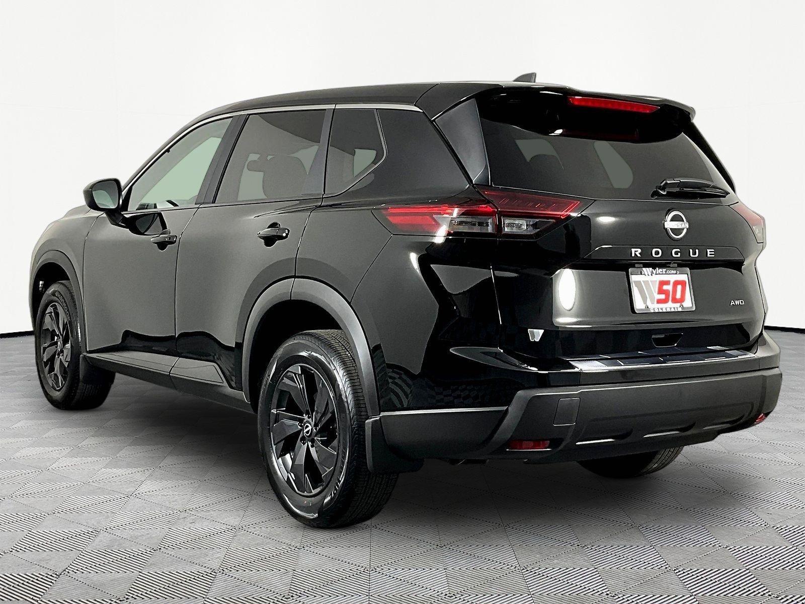 New 2026 Nissan Rogue SV w/ Cold Weather Package AWD/4WD image 4