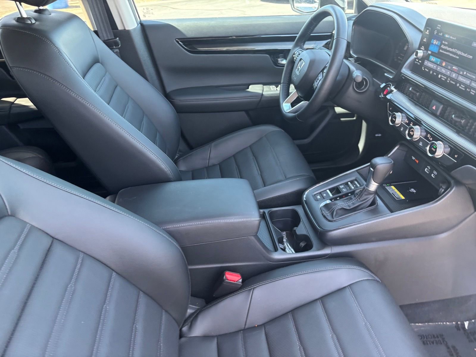 Used 2025 Honda CR-V EX-L image 14