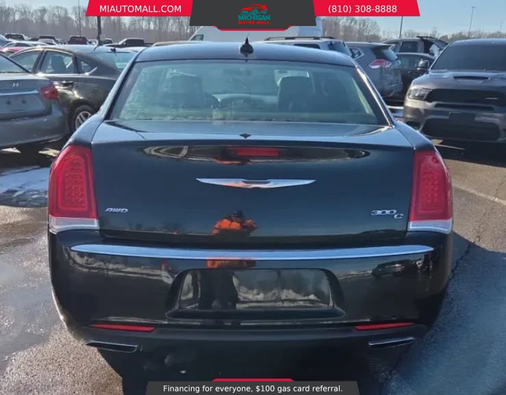 Used 2016 Chrysler 300 C image 3