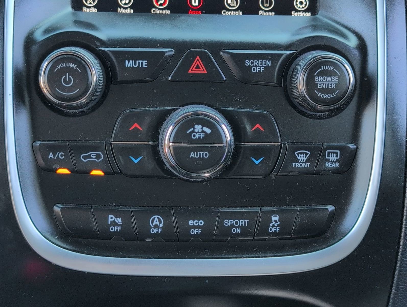 Used 2020 Dodge Durango SXT image 20