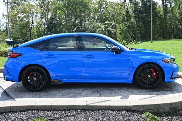Used 2025 Honda Civic Type R image 4
