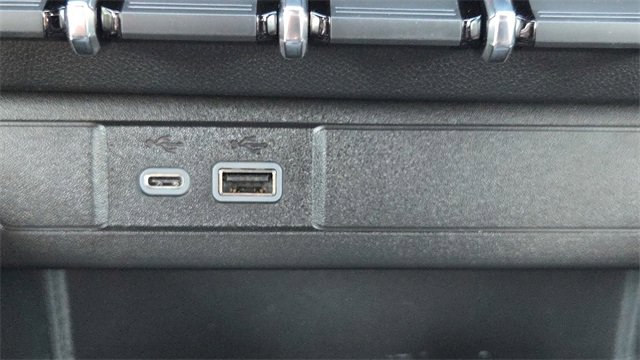 New 2026 GMC Canyon Elevation w/ Convenience Package image 34