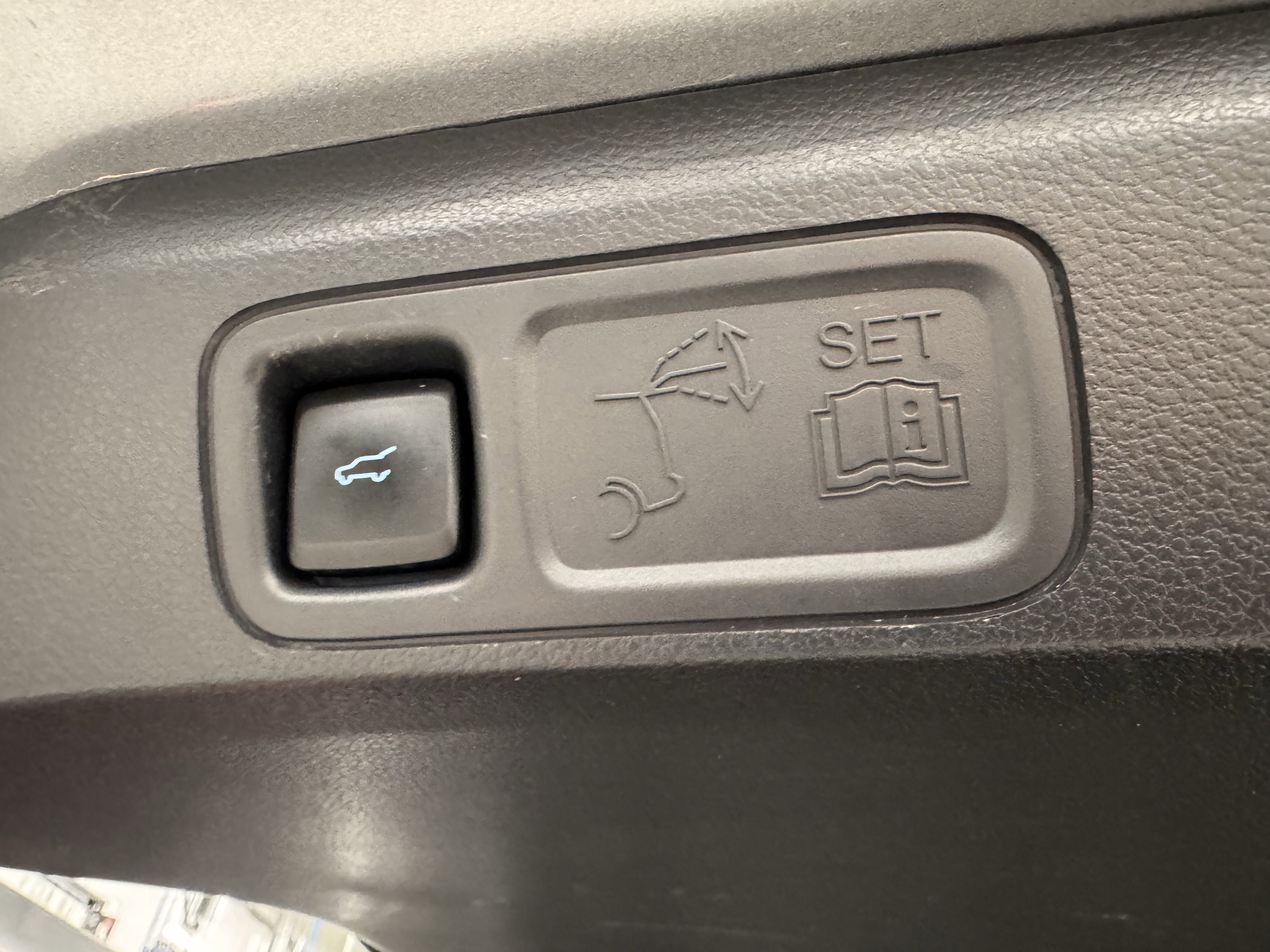 Used 2024 Ford Expedition Max XLT image 26