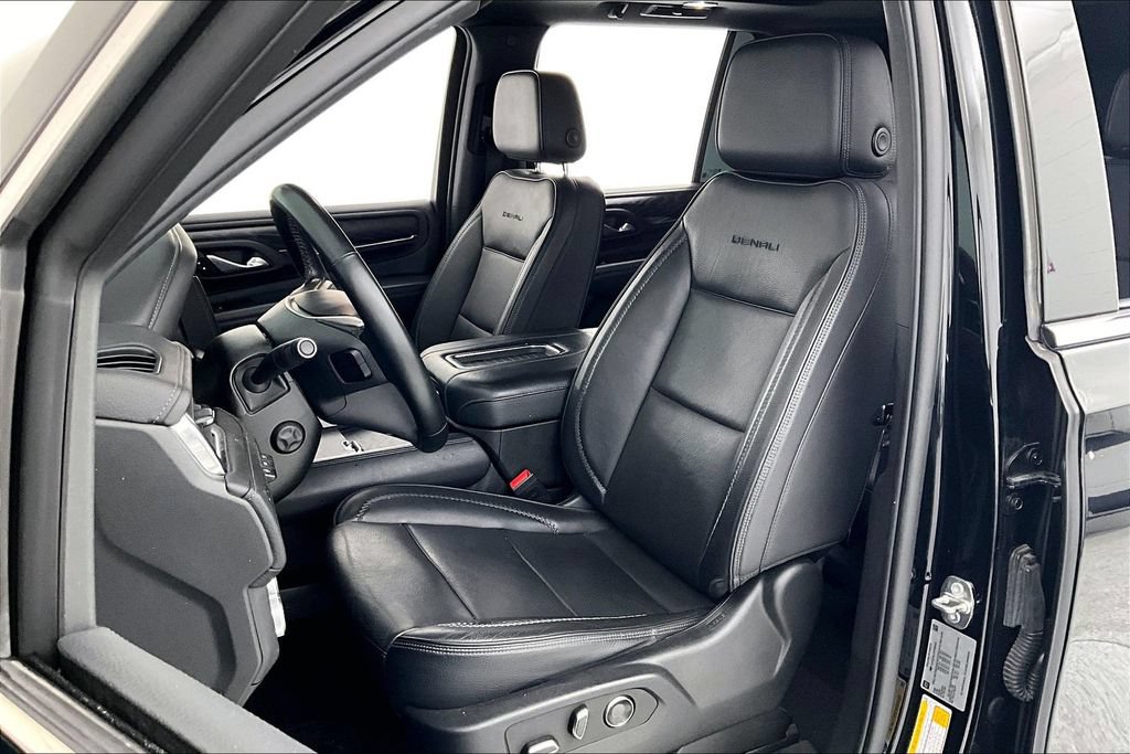 Used 2023 GMC Yukon Denali AWD/4WD image 30