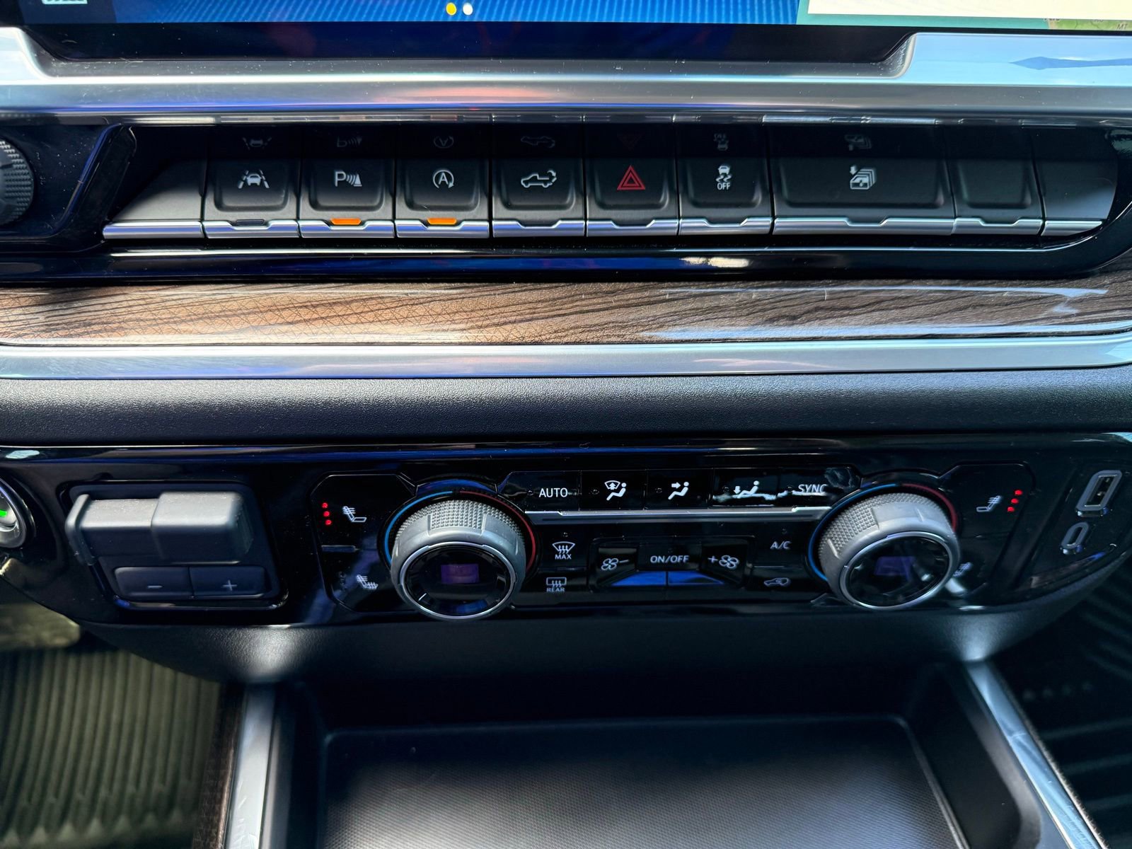 Certified 2025 Chevrolet Silverado 1500 RST w/ Convenience Package II image 28