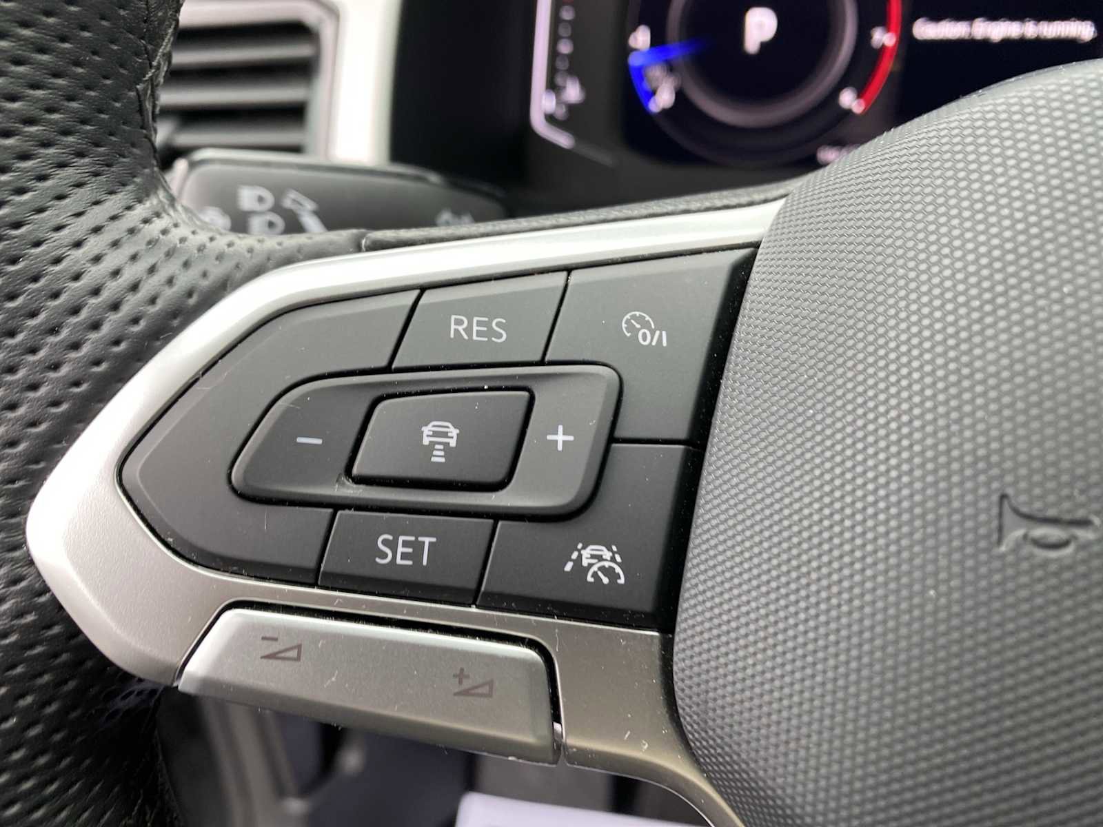 Used 2022 Volkswagen Atlas SEL Premium image 20