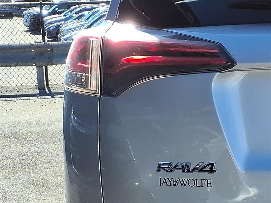 Used 2016 Toyota RAV4 Limited AWD/4WD image 6