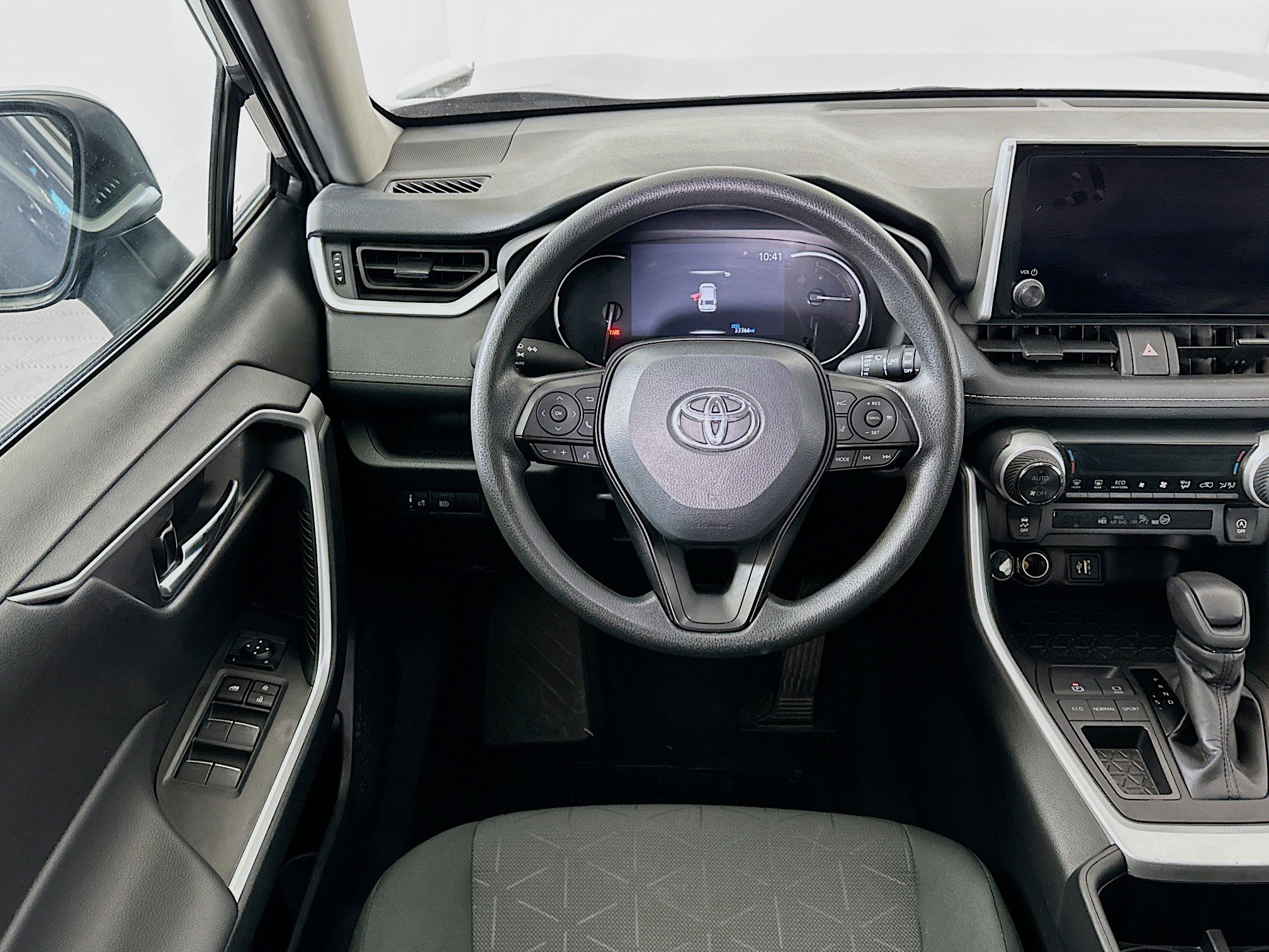 Used 2024 Toyota RAV4 XLE image 18