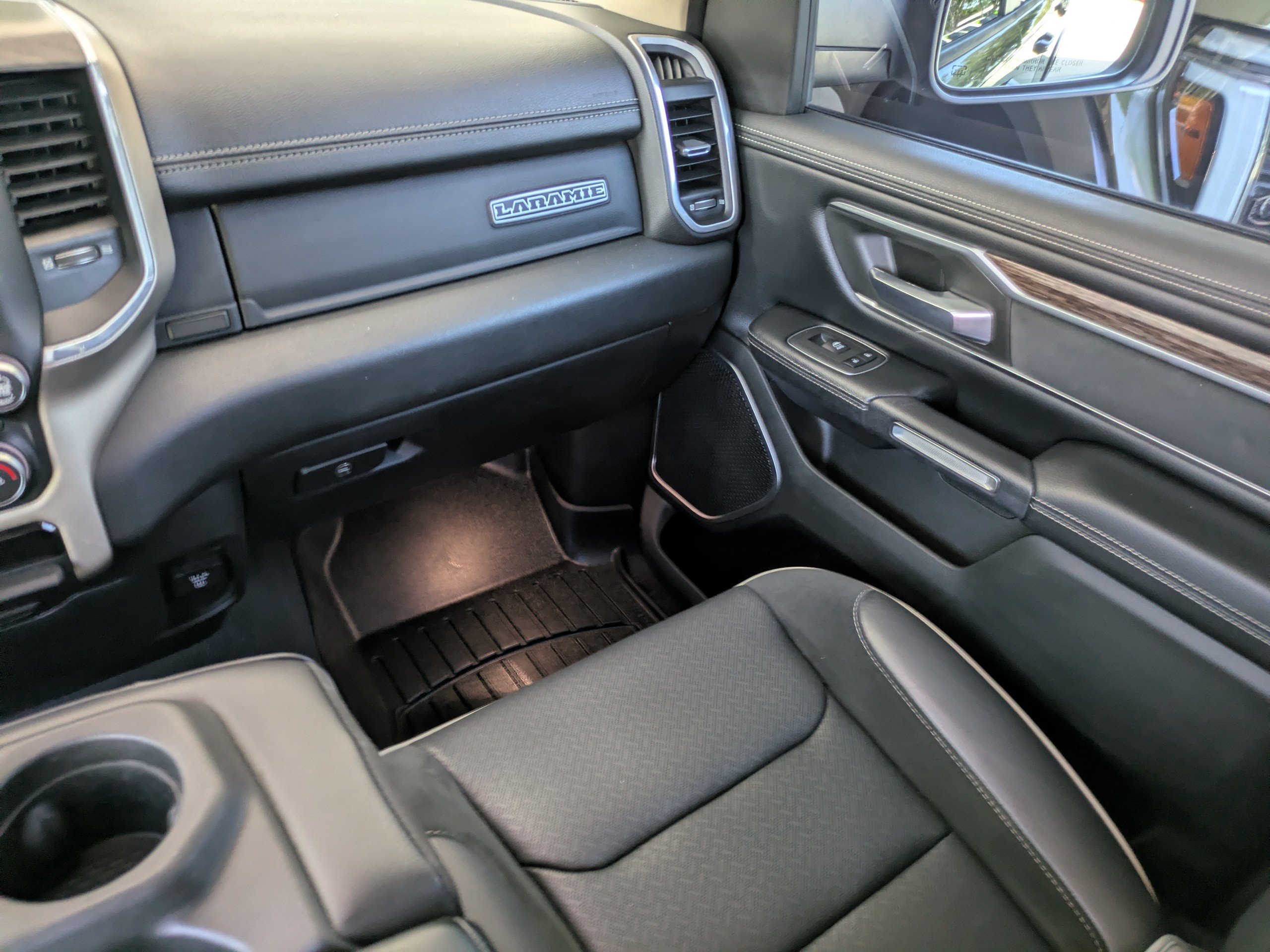 Used 2019 RAM 1500 Laramie RWD image 17