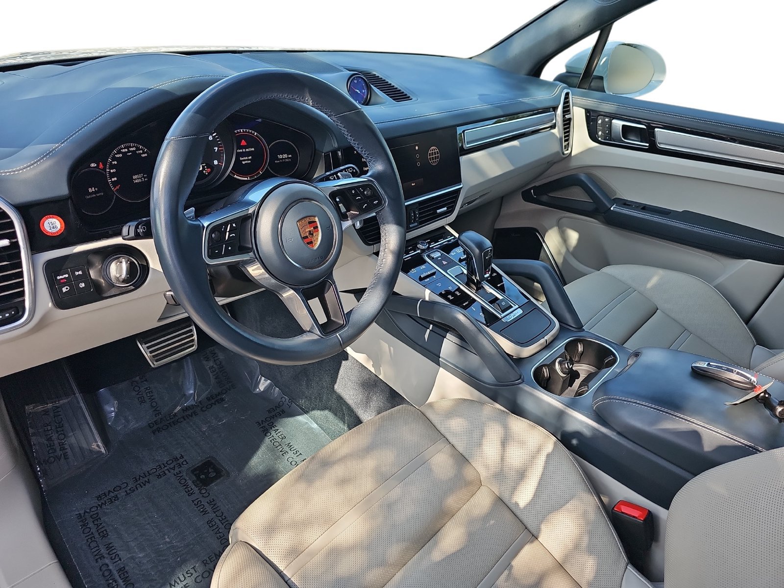 Used 2023 Porsche Cayenne S Platinum AWD/4WD image 16