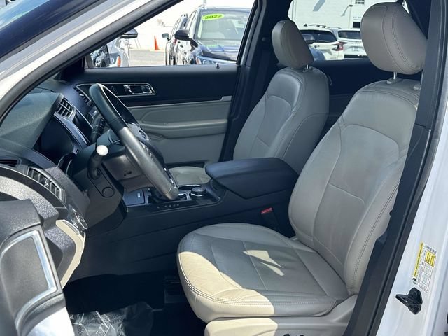 Used 2018 Ford Explorer Limited AWD/4WD image 17