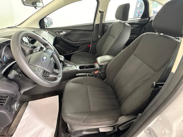 Used 2018 Ford Focus SE FWD image 17
