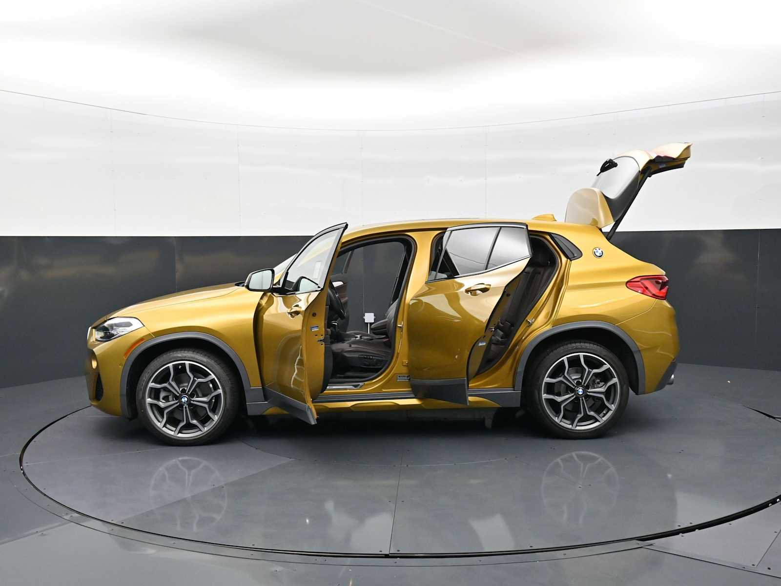 Used 2018 BMW X2 xDrive28i w/ M SportX Package AWD/4WD image 36