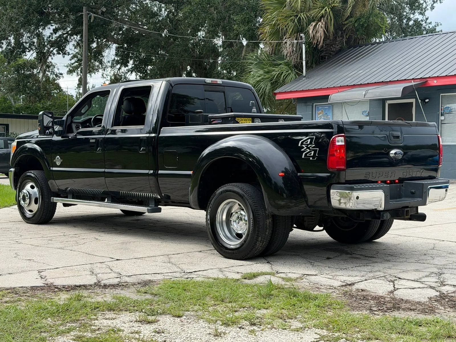 Used 2016 Ford F350 Lariat w/ Lariat Ultimate Package AWD/4WD image 5