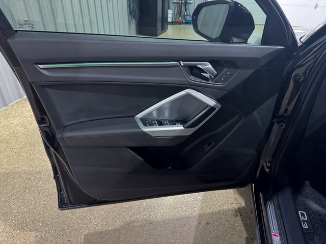 Used 2021 Audi Q3 2.0T Premium Plus w/ Premium Plus Package image 13