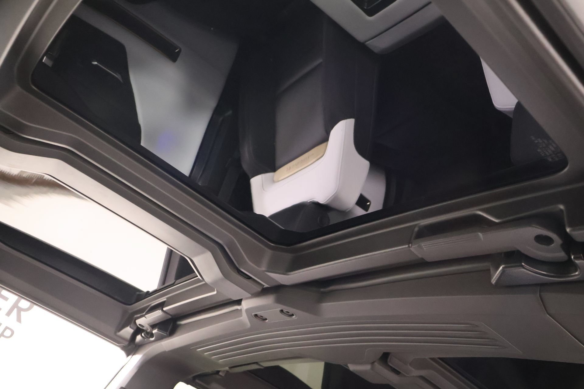 Used 2025 GMC Hummer EV 3X AWD/4WD image 15