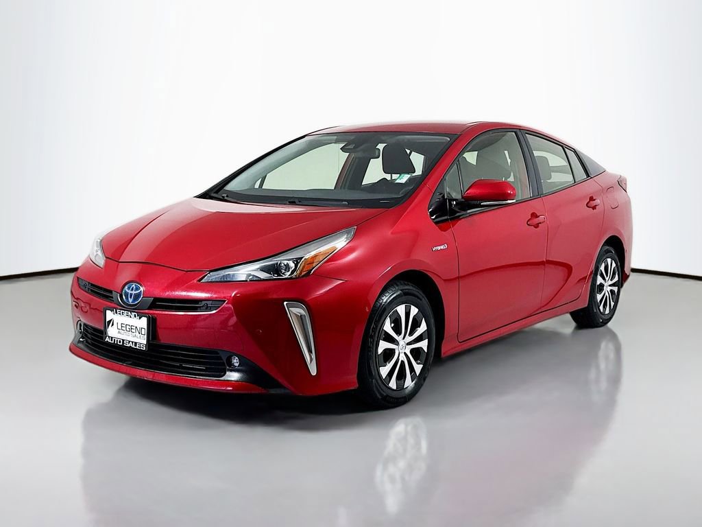Used 2020 Toyota Prius LE image 1