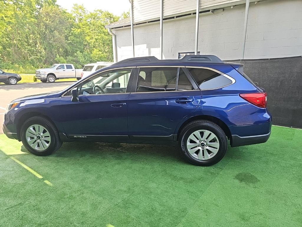 Used 2017 Subaru Outback 2.5i Premium AWD/4WD image 8