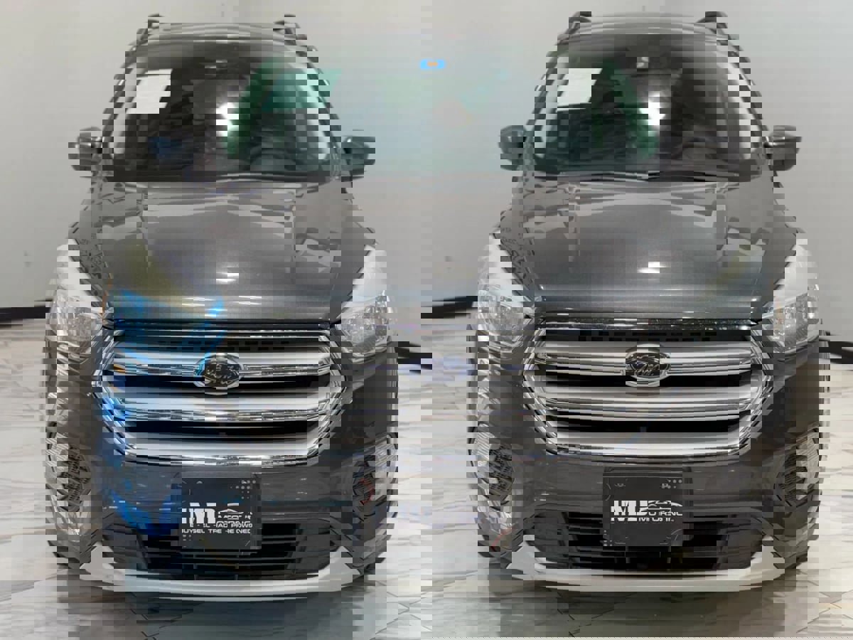 Used 2018 Ford Escape SE image 3