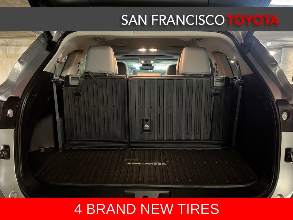 Used 2022 Toyota Highlander XLE AWD/4WD image 40
