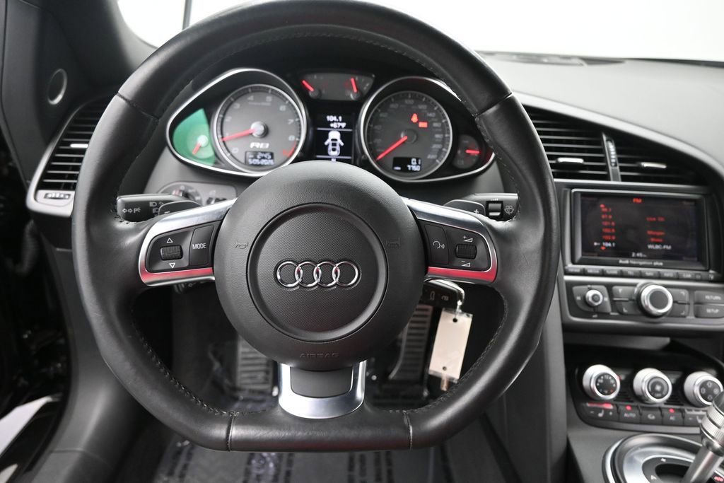 Used 2012 Audi R8 V8 AWD/4WD image 22