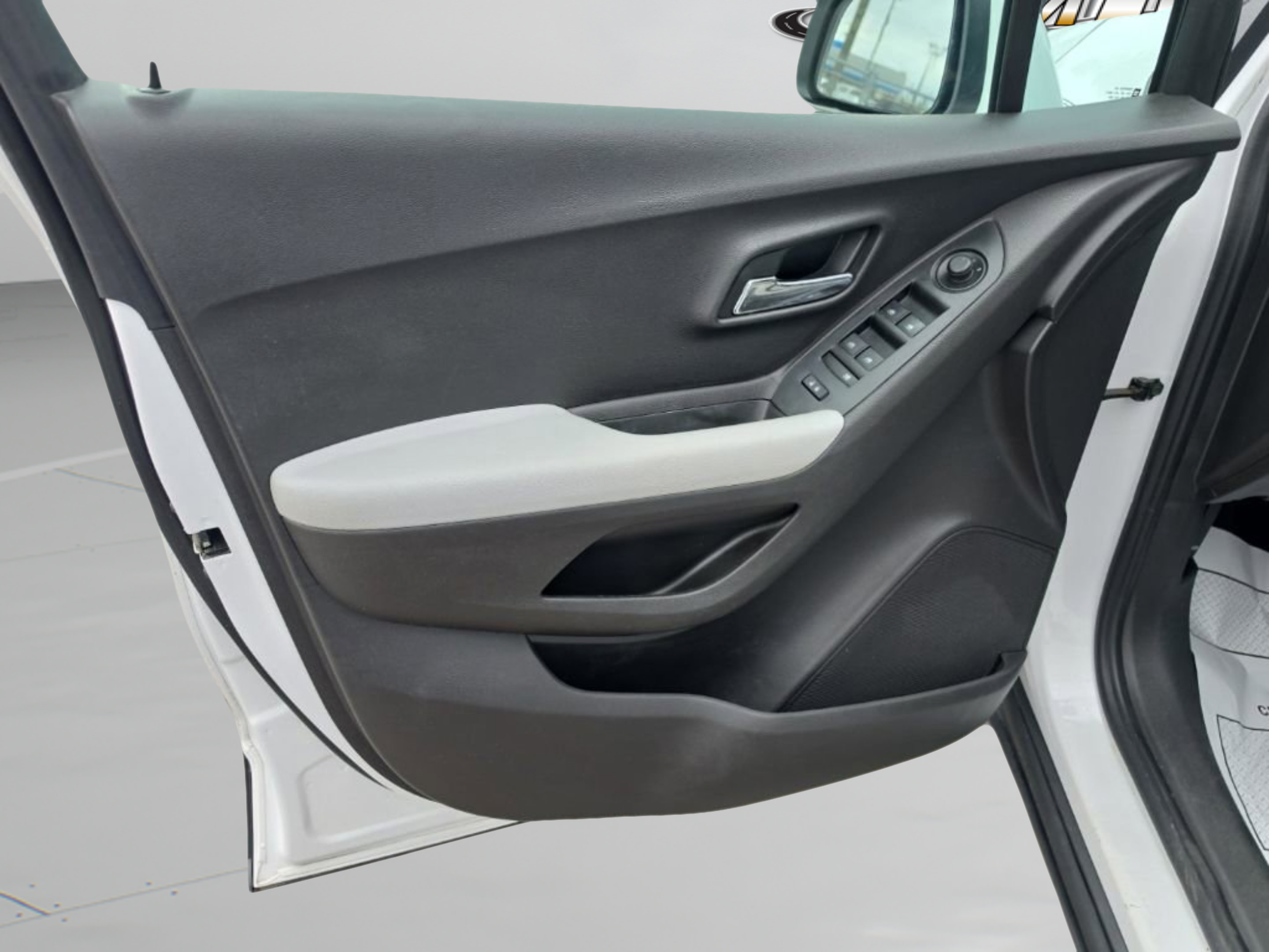 Used 2020 Chevrolet Trax LS w/ Tint and Cruise Package FWD image 17