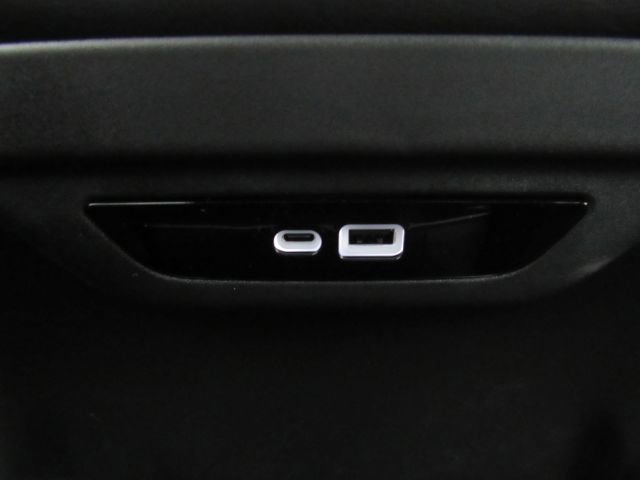 Used 2026 Chrysler Pacifica Limited w/ S Appearance Package image 30