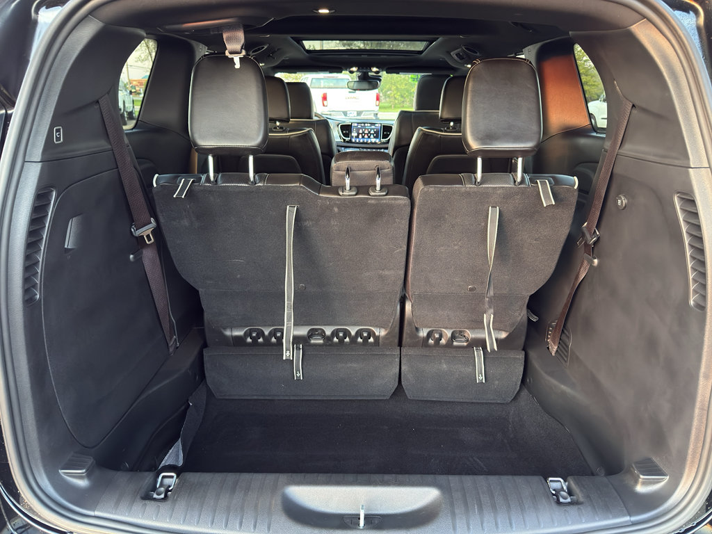 Used 2025 Chrysler Pacifica Limited FWD image 41